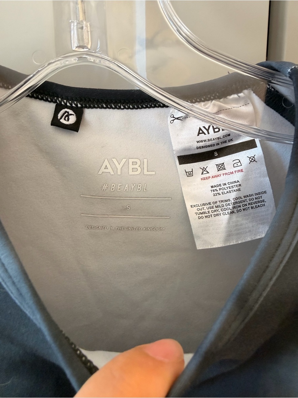 AYBL Black Tie-Dye Cropped Long Sleeve Athletic Top With Thumb Hole - Picture 4 of 4